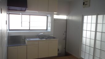 山手町 コーポ・リラ …